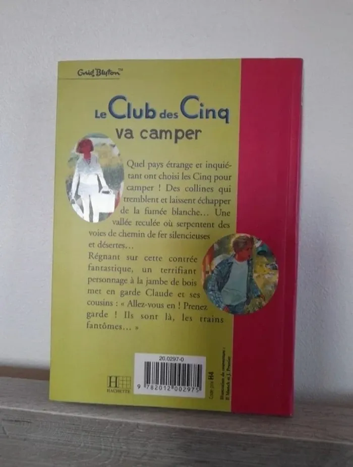 Livre Le club des cinq va camper - photo numéro 2
