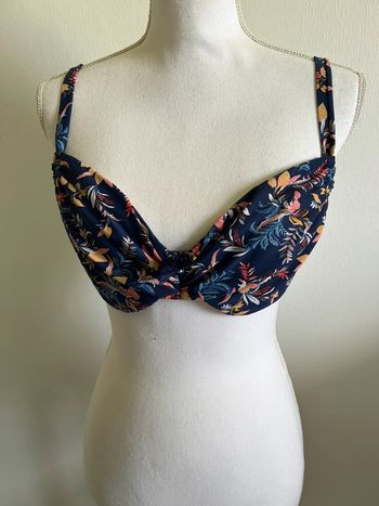 Haut de maillot de bain rouge gorge