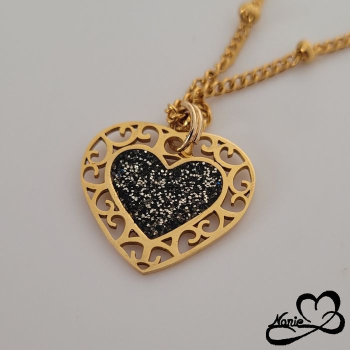 Pendentif en résine cœur doré et noir - photo numéro 3