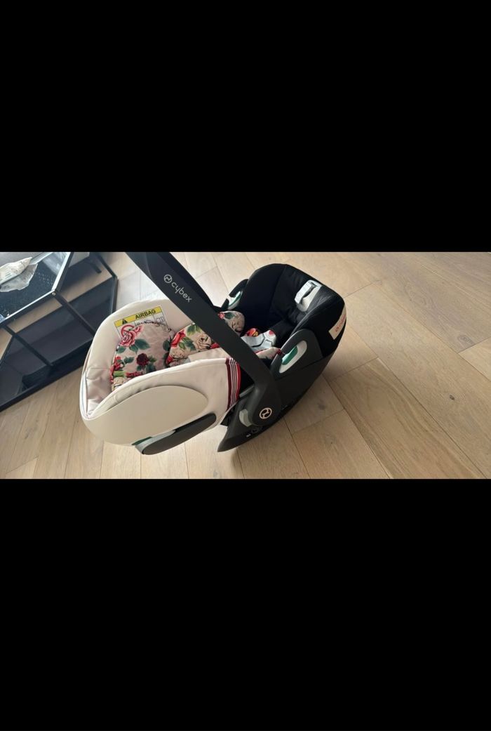 Siège-auto cloud Ti-size Cybex - photo numéro 2