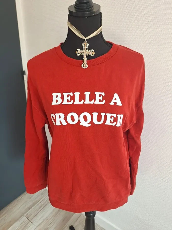 Sweat à manches longues rouge