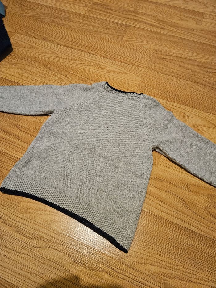 Pull gris - photo numéro 4