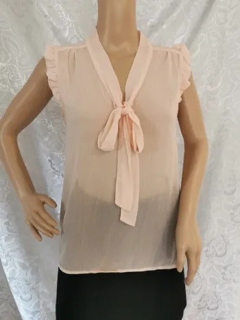 Top fluide. Rose pâle. Taille 38.Atmosphere
