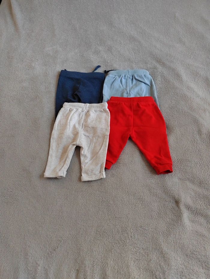 Lot 4 joggings 6 mois - photo numéro 2