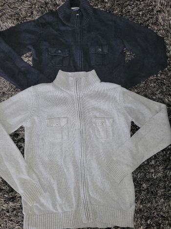 Lot de 2 gilets okaidi taille 14 ans très bon état