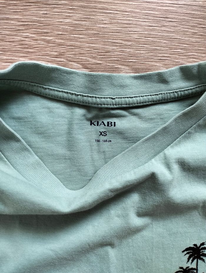 Tee-shirt taille XS - photo numéro 3