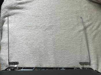 Charnières droite et gauche pour Acer Aspire ES1-732 (Modèle N16C3)