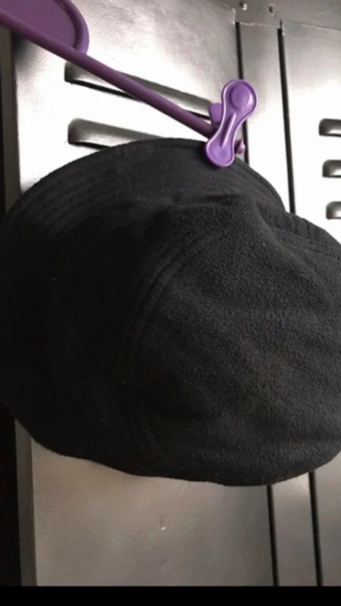 Chapeau noir, tout doux, comme neuf, taille 56 - photo numéro 5