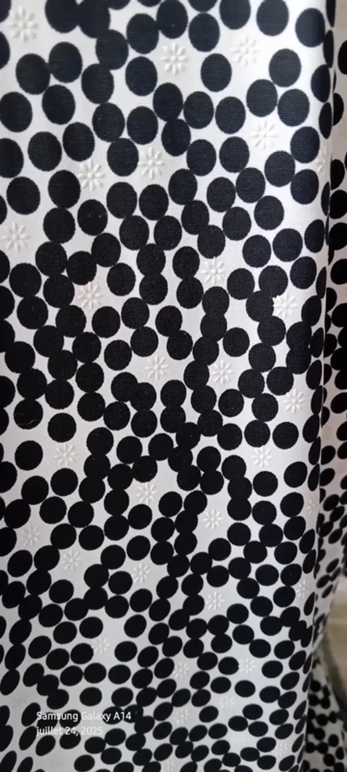 Blouse fluide manches 3/4 col V motif pois et fleurs en relief noir et blanc femme L cache cache - photo numéro 10