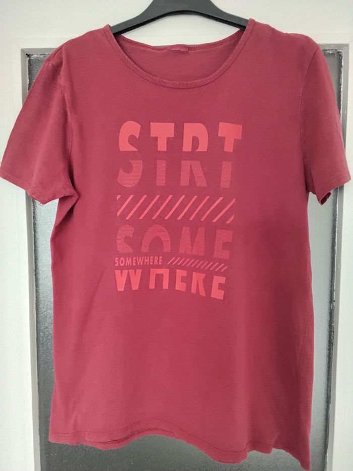 T-shirt rouge ado