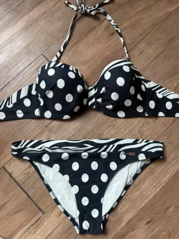 Maillot de bain 2 pièces Lascana – Taille 34 & 85D