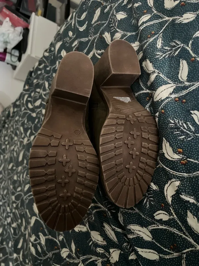Bottine kaki à talon neuve - photo numéro 5