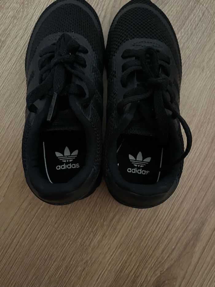 Basket enfant adidas - photo numéro 2