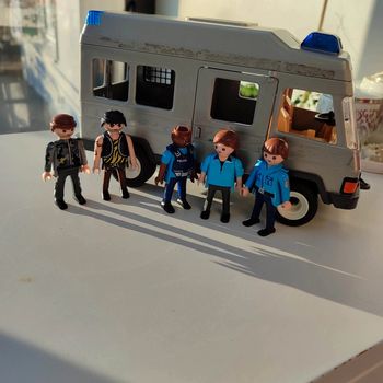Fourgon de police playmobil