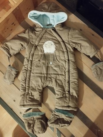 Combinaison bébé taille 6 mois