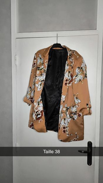 Veste fleurie taille 38