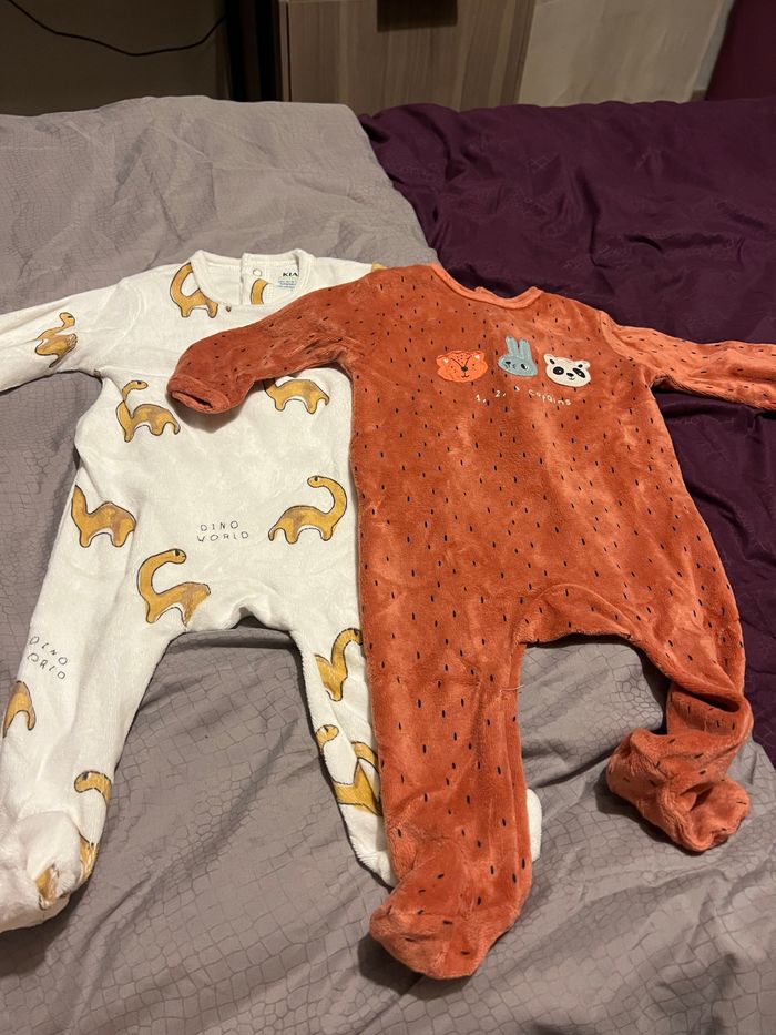 Lot de pyjamas - photo numéro 2