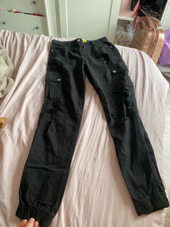 Jean cargo taille 34. Jennyfer.