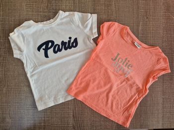 Lot 2 T-shirts 3 ans en très bon état