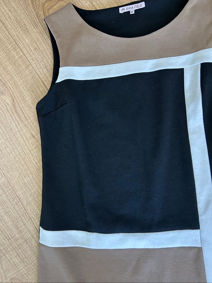 Robe noire et marron sans manches Anna Field taille 40 état satisfaisant - photo numéro 9