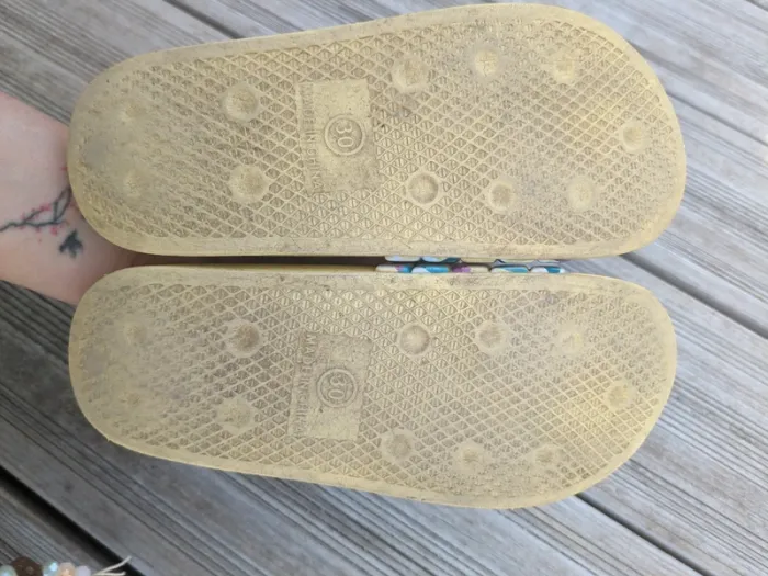 Chaussures de plage 🍋 - photo numéro 3
