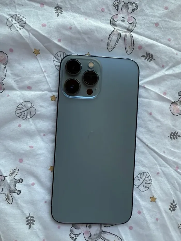 Iphone 13 pro max · 128 Go · Bleu - photo numéro 3