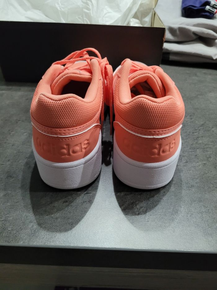Basket adidas taille 39 - photo numéro 5