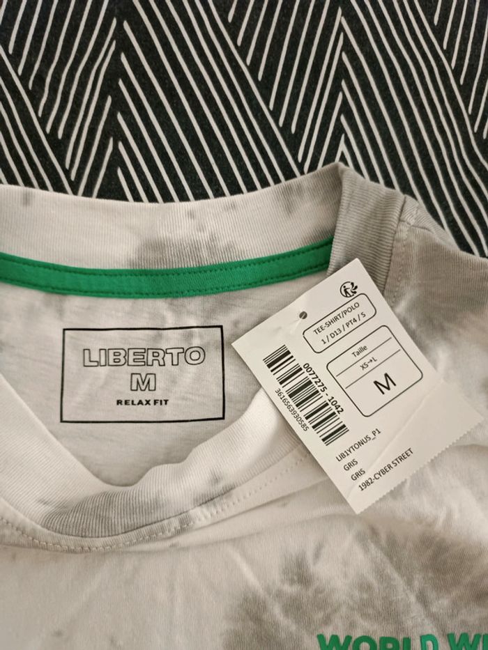 Tee-shirt taille M - photo numéro 3