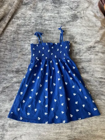 Robe à bretelle réglable