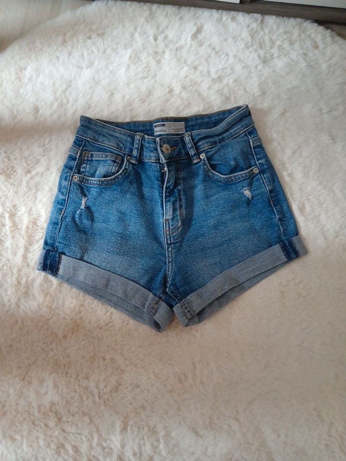 short bershka taille 34