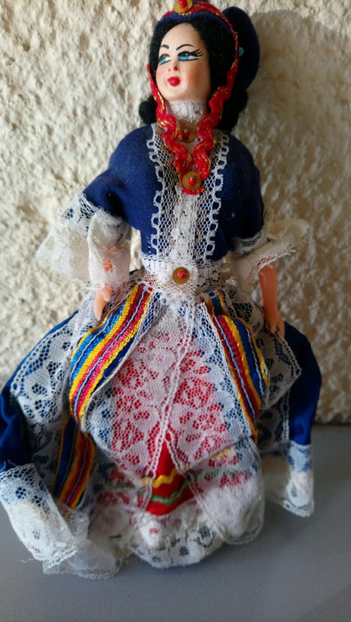 Poupées de collection La Grèce 🇬🇷 - photo numéro 3