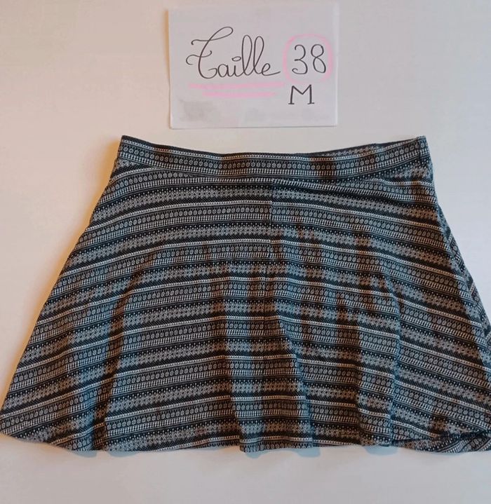Jupe en tissu taille M en très bon état
