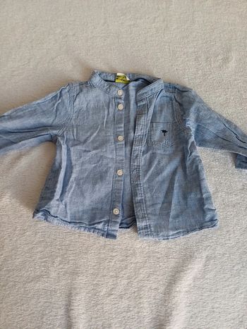 Chemise bleu clair 12 mois