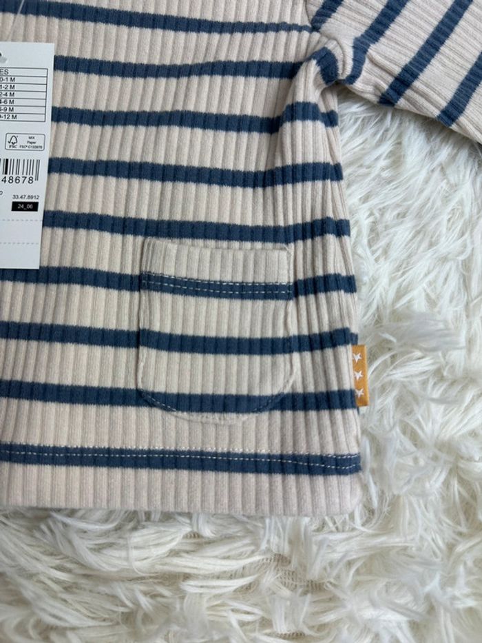 T-shirt rayé manches longues taille 1-2 mois Hema - photo numéro 2