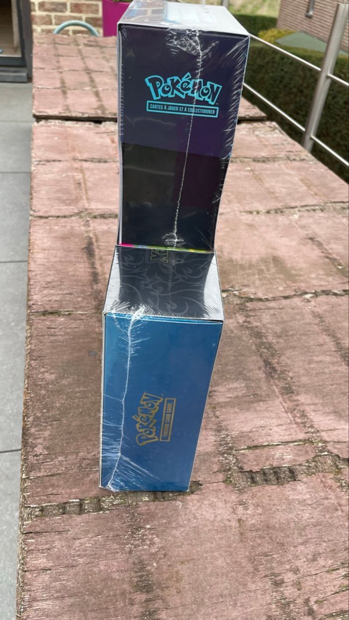 UPC dracaufeu + ETB me2 - photo numéro 6