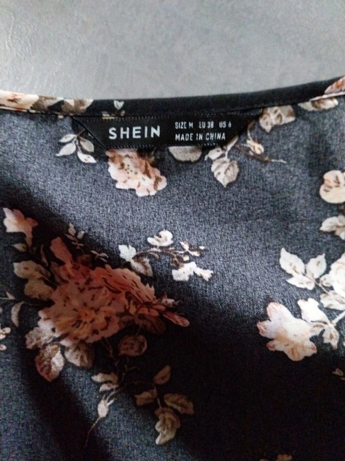 Robe légère shein taille M très bon etat - photo numéro 3