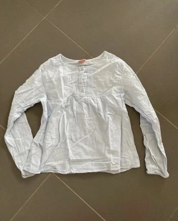 Chemise tape à l’oeil en très bon état 10 ans