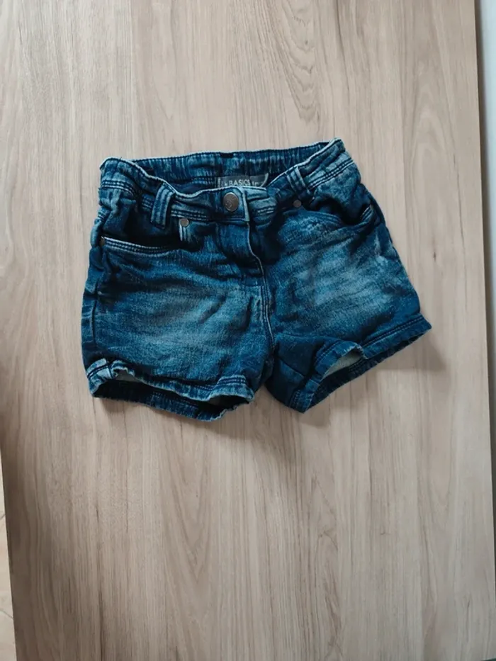 Short 8 ans