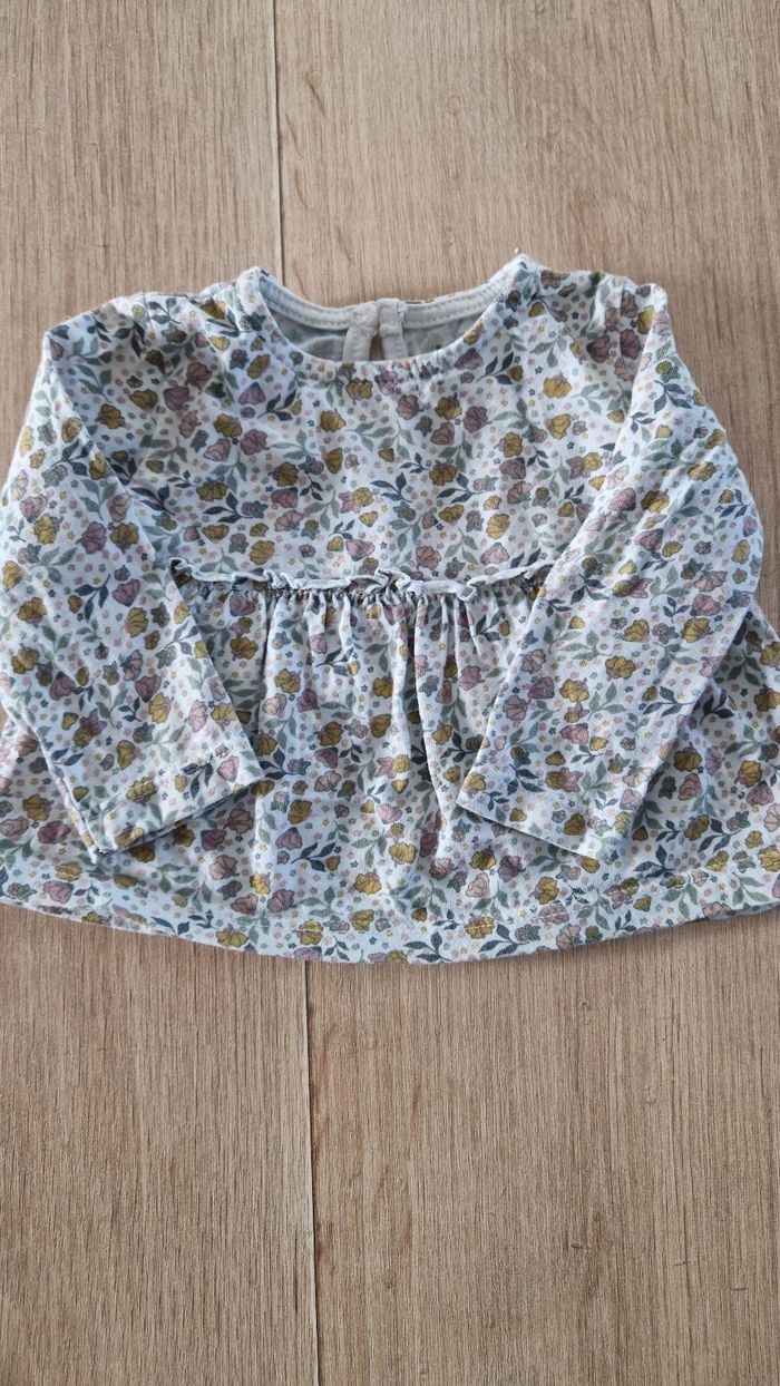 Ensemble bébé fille 1 mois - photo numéro 2