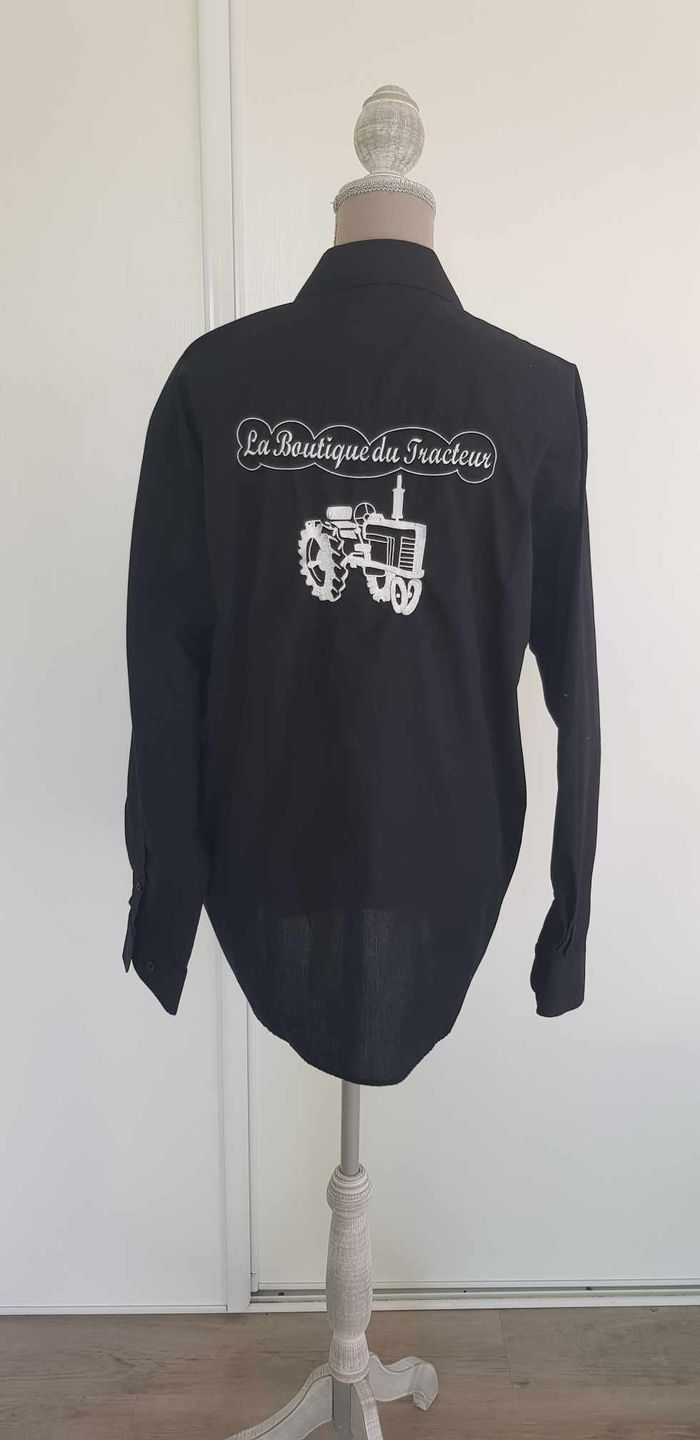 Chemise brodée "La boutique du tracteur" - photo numéro 3