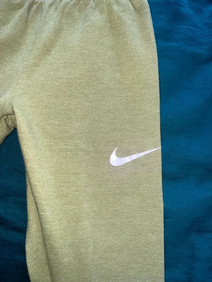 Ensemble Nike 98/104 cm - photo numéro 2