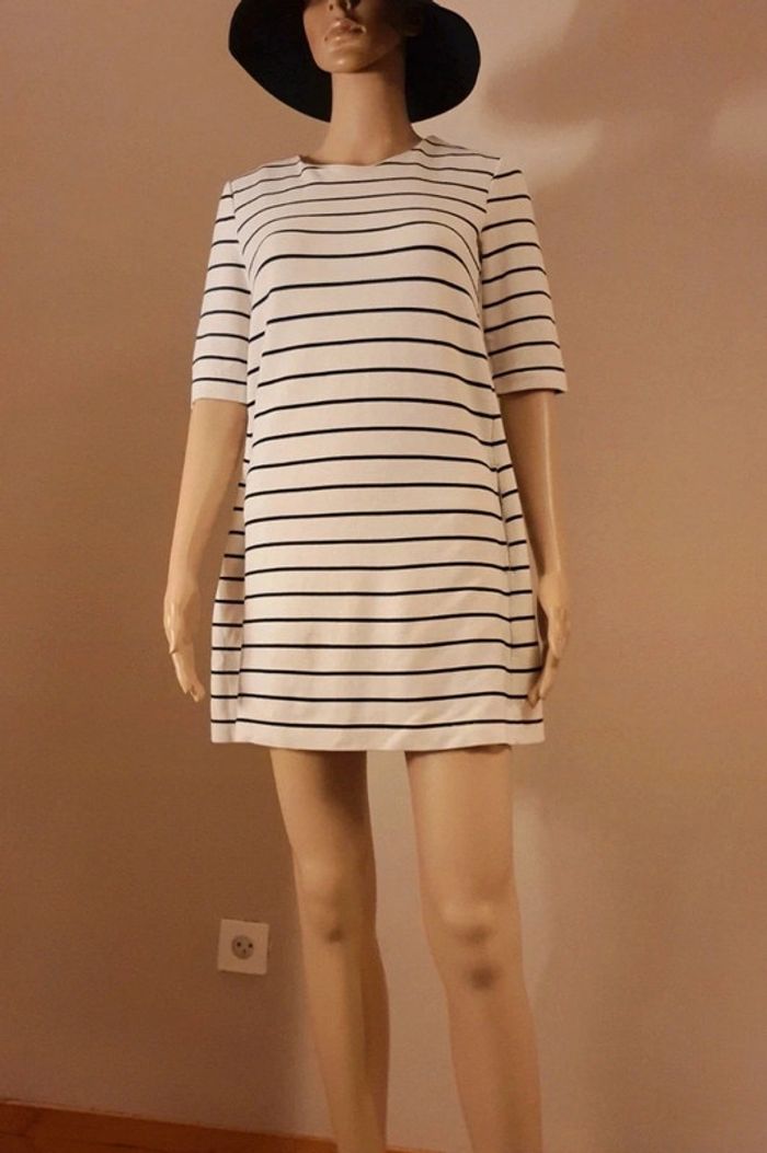 T.S-36 > Robe marinière H&M noir et blanc - photo numéro 2