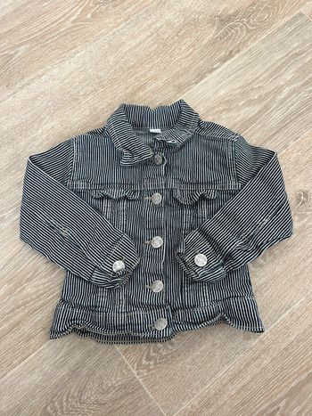 Veste en jean à rayures bleu marine et blanche zeeman 2ans