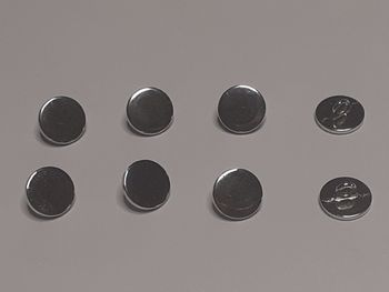 Boutons argentés