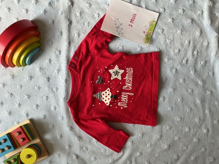 teeshirt manches longues rouge de Noël 3 mois - photo numéro 2