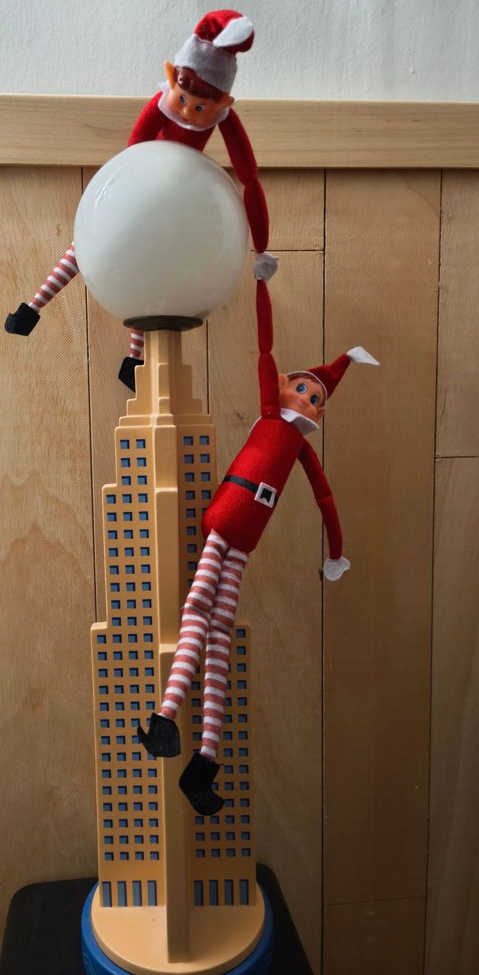 Lutin couple lutin farceur lot de deux jouet deco Noël 40cm neuf sous blister - photo numéro 5