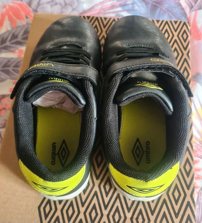 Chaussure foot - photo numéro 3