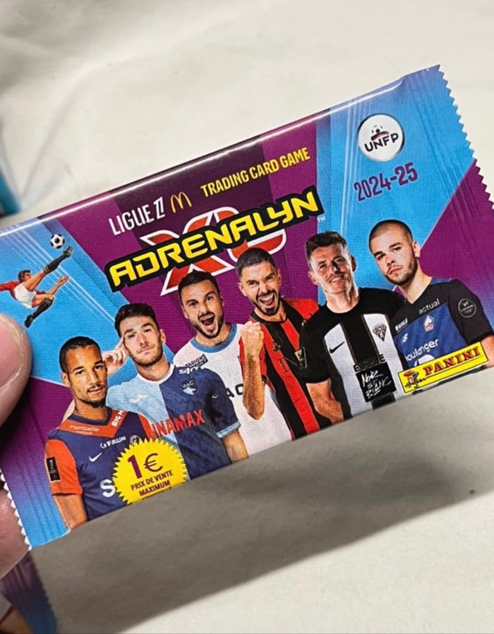 1 boîte + 3 sachets de cartes à collectionner panini adrenalyn XL foot ligue 1 2024/2025 - photo numéro 9
