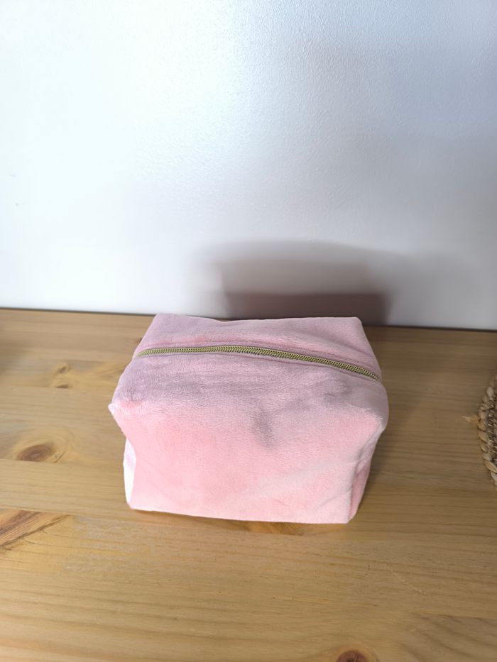 Coffret trousse maquillage et lingettes - photo numéro 2