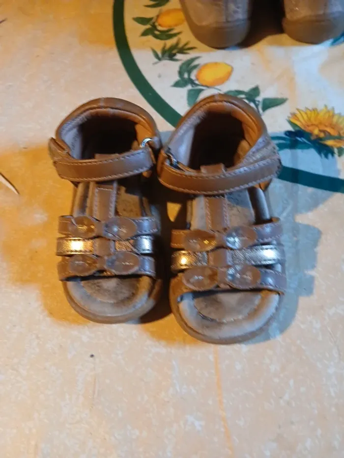 Chaussure enfant t19 et 21 - photo numéro 4